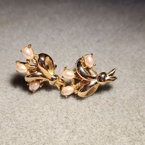 Richelieu clip on earrings